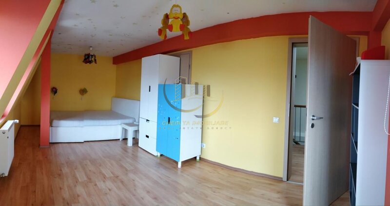Duplex 130 mp, 2 terase mari, parcare – Intre Lacuri, zona rara